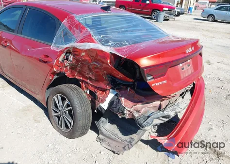 2022 Kia Forte Lxs из США, поврежденный, VIN 3KPF24AD7NE449980